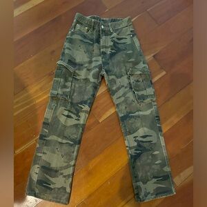 Camo women’s cargo pants loose fit size XS